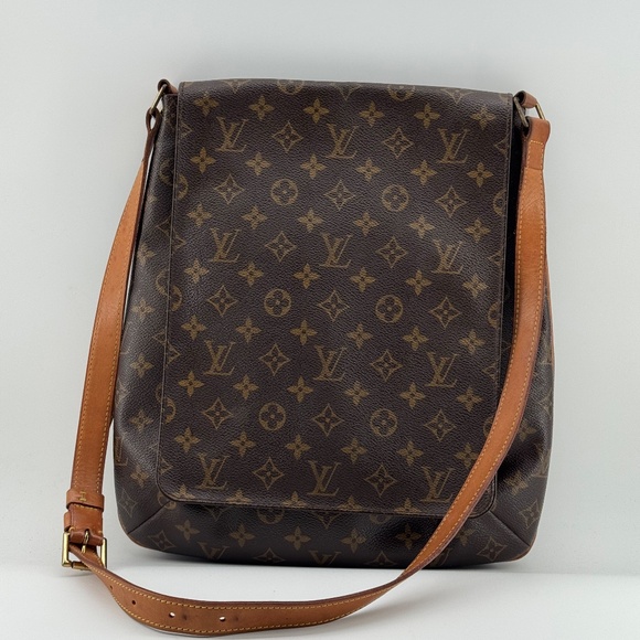 Louis Vuitton Monogram Crossbody Messenger Bag - Picture 2 of 16